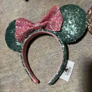 Disney  mint green Sequin Minnie Mouse Ears Headband